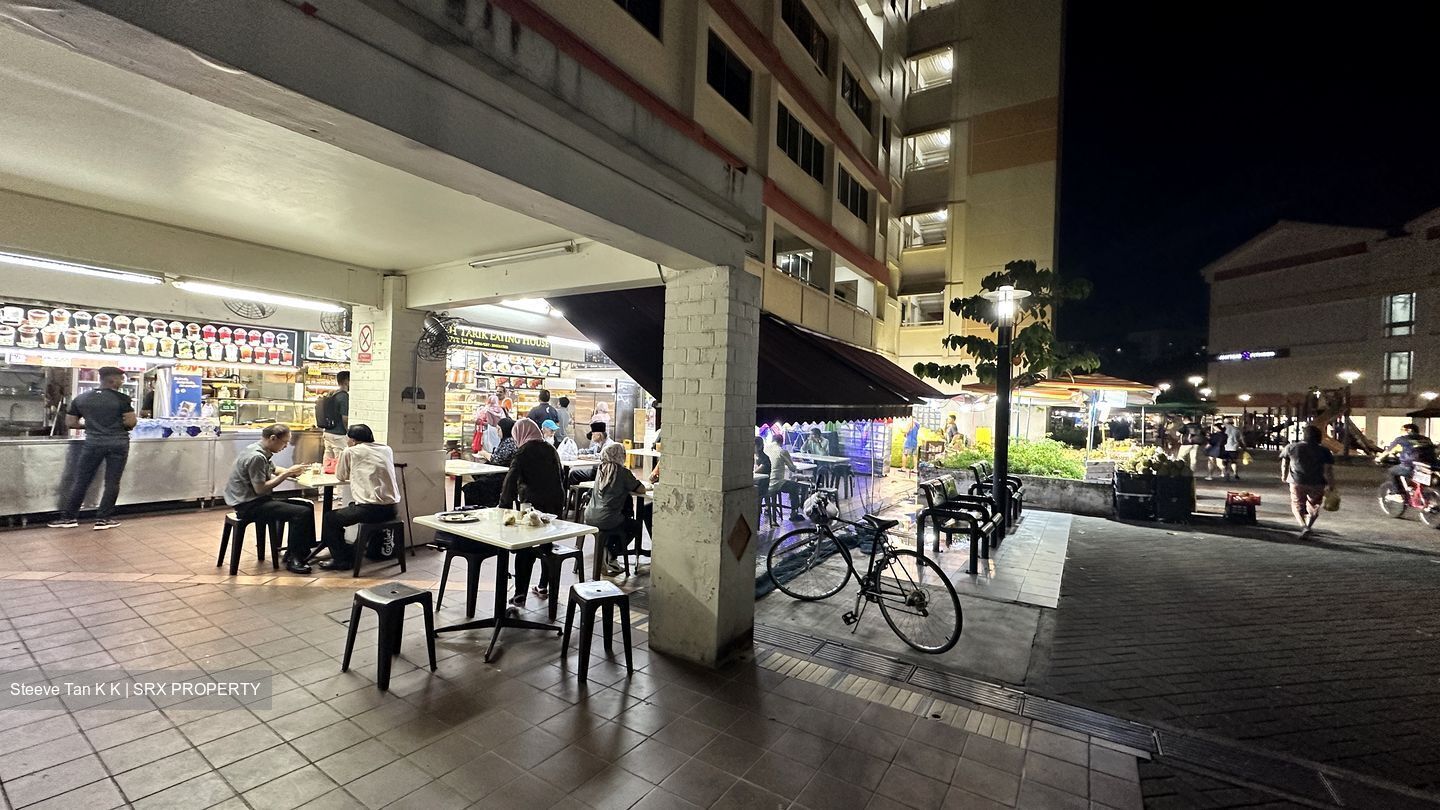 Tampines Central 1 (D18), Retail #419583661